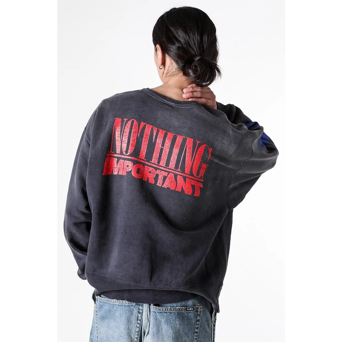 SAINT Mxxxxxx × Kosuke Kawamura KK_CRW SWT/NOTHNG IMP/BLK joint model Holy Infant Tadpole retro distressed sweatshirt, washed black S-XL Assute dyeing, genuine whole garment sprayed with horsetail fading process, collar/cuffs frayed in many places, front and rear panels/sleeves super complicated hanging grinding, heavy washing and distressing, correct fruit mark/angel mark